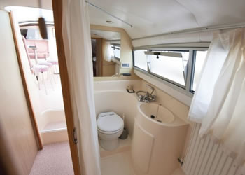 boat interior image 4